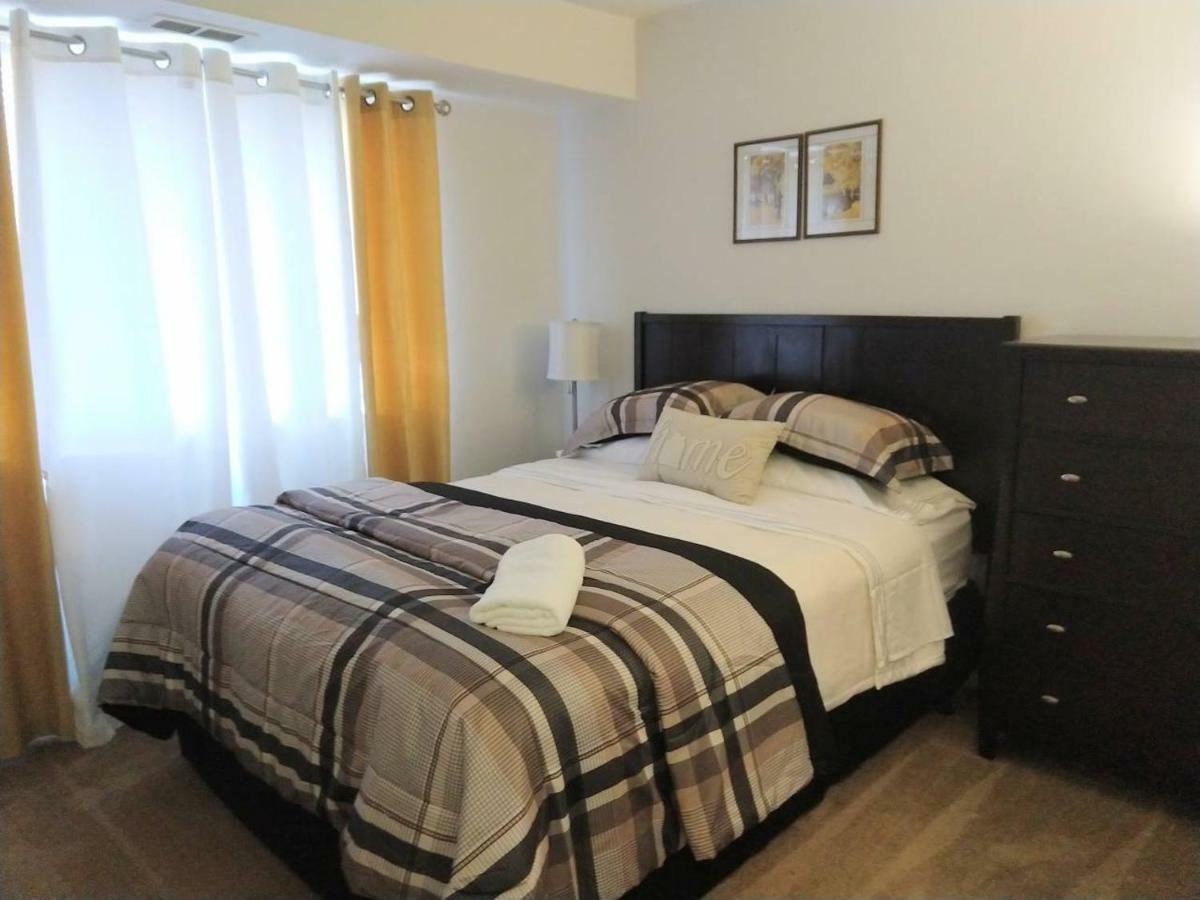 Desirable Condo In Central ראלי מראה חיצוני תמונה